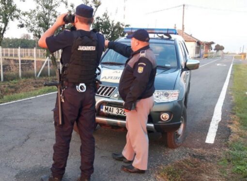 31 de migranţi din cinci ţări au fost prinşi în timp ce încercau să iasă ilegal din ţară, prin vămile Nădlac II şi Vărşand