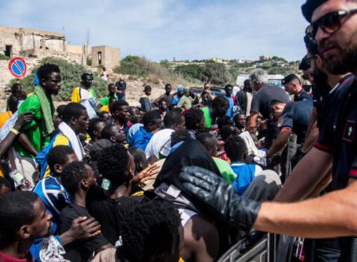 Germania cedează și anunță că va primi, totuși, migranți din Italia, la două zile după ce a suspendat acordul de solidaritate