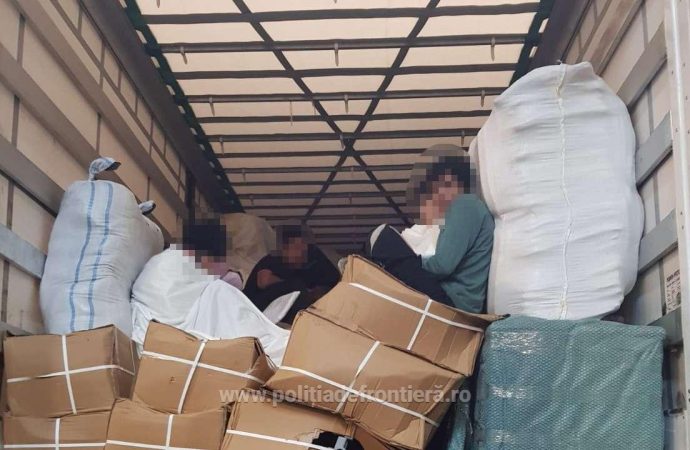 34 de cetățeni străini, opriți la frontiera cu Ungaria