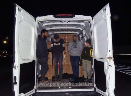 Calafat: Patru cetățeni sirieni depistați ascunși într-un microbuz