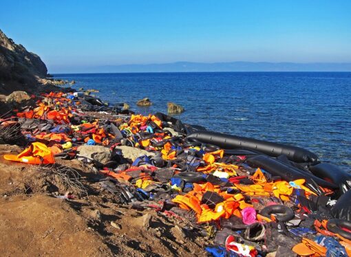 Aproape 500 de migranți au sosit în Marea Britanie cu nouă ambarcațiuni mici