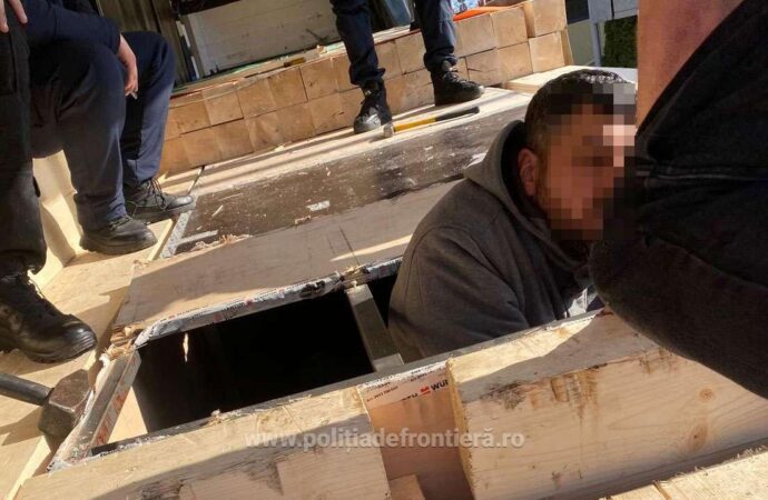 Tir cu migranți, oprit de polițiștii de frontieră mehedințeni
