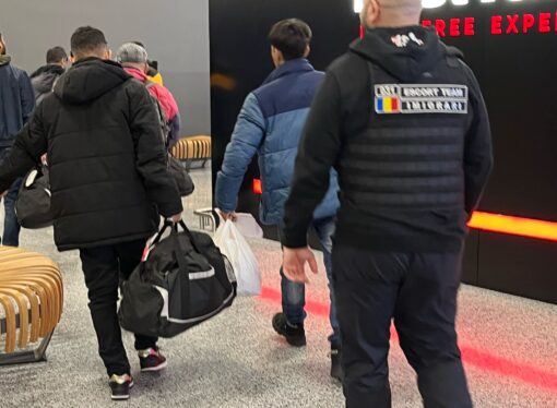 11 cetățeni străini, îndepărtați sub escortă din România după ce au fost depistați fără drept de ședere