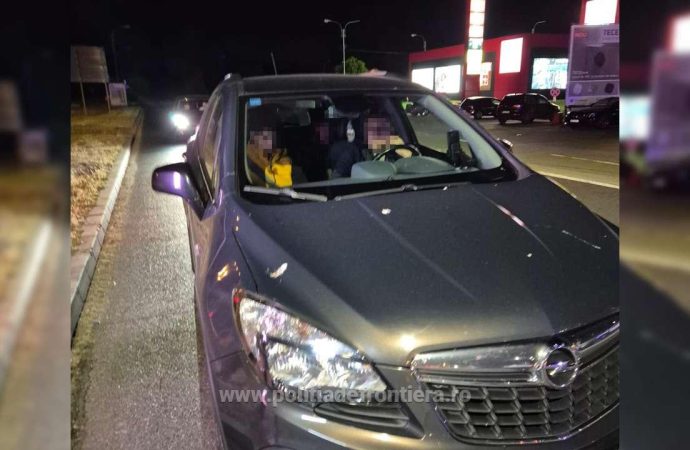 Cetățean român arestat preventiv pentru trafic de migranți