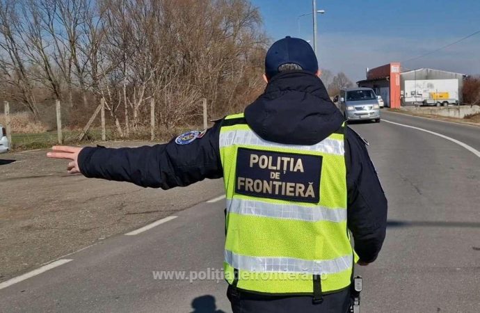Doi cetățeni străini descoperiți ascunși într-un camion la Giurgiu