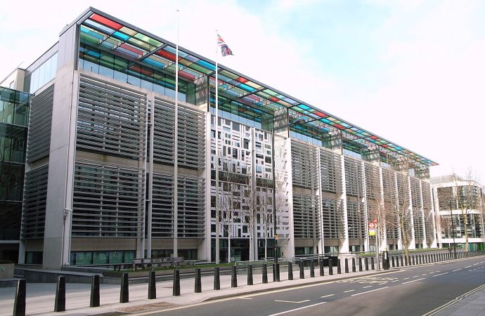 Marea Britanie întărește cooperarea cu Franța și partenerii europeni pentru combaterea migrației ilegale