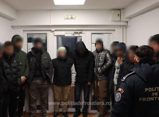 Calafat: Treisprezece migranți ilegali din Maroc și Turcia, depistați ascunși într-un autocamion