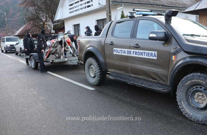 Maramureș: Percheziții domiciliare într-un caz de trafic de migranți. Doi români reținuți și ulterior arestați