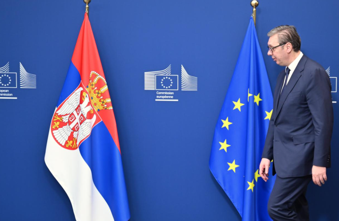 Vučić propune aderarea Serbiei la UE fără drept de veto, între calcule politice interne și dezbateri europene privind extinderea